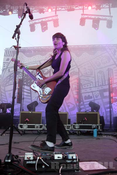 COURTNEY BARNETT - 2019-05-31 - NIMES - Paloma - Flamingo - 